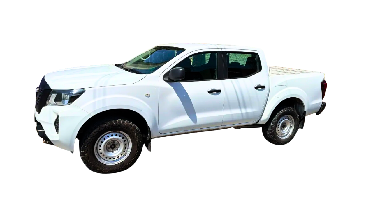 Nissan Frontier 4x4 o similar